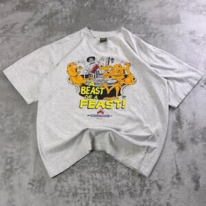 VTG 90s Carnivore Kenya “A Beast of a Feast” Graphic T-Shirt One Way Free Size